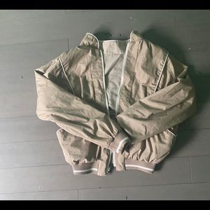 Slightly cropped wind breaker🤩